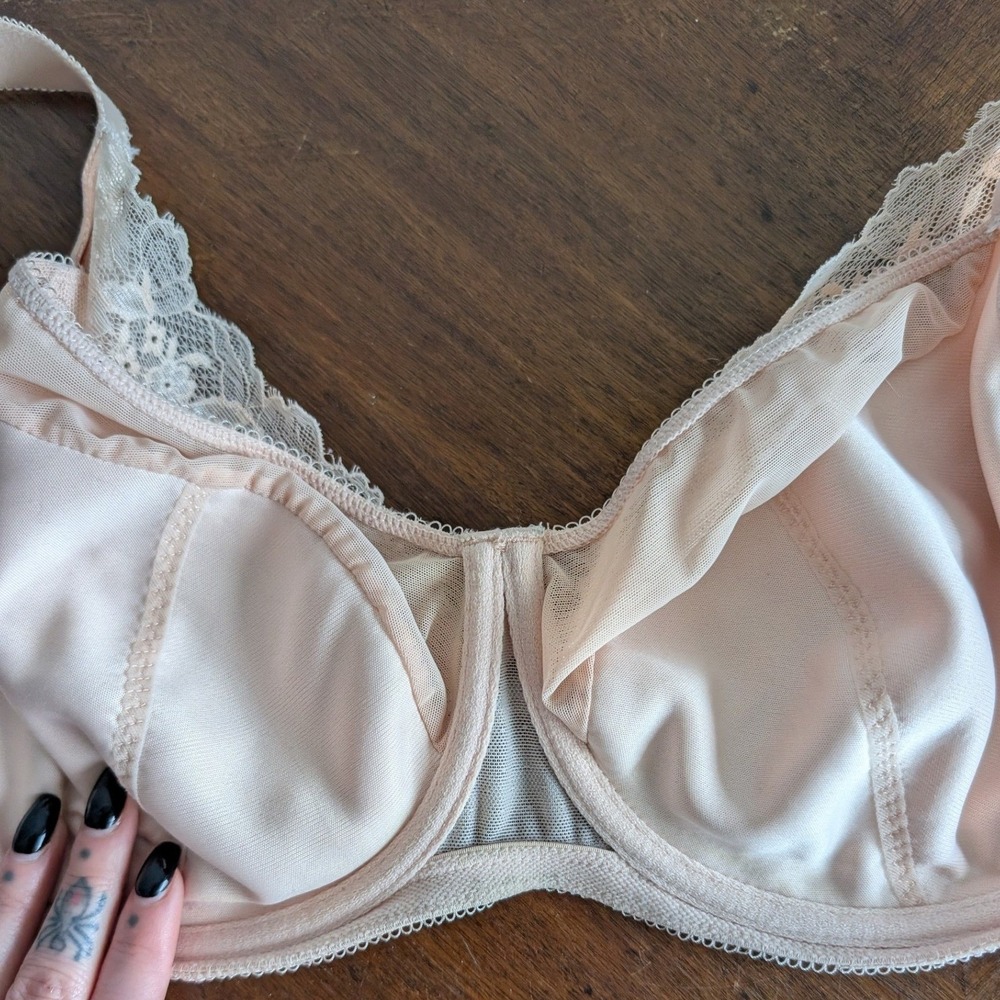 Charade 32I Beige Lace Pretty Adjustable Lightly Lined Bra - Picture 3 of 8